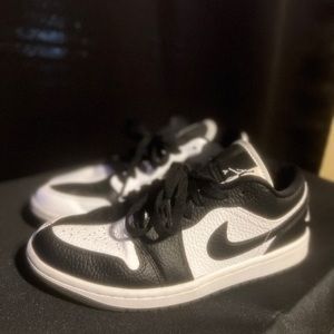 Women’s Air Jordan 1 Homage